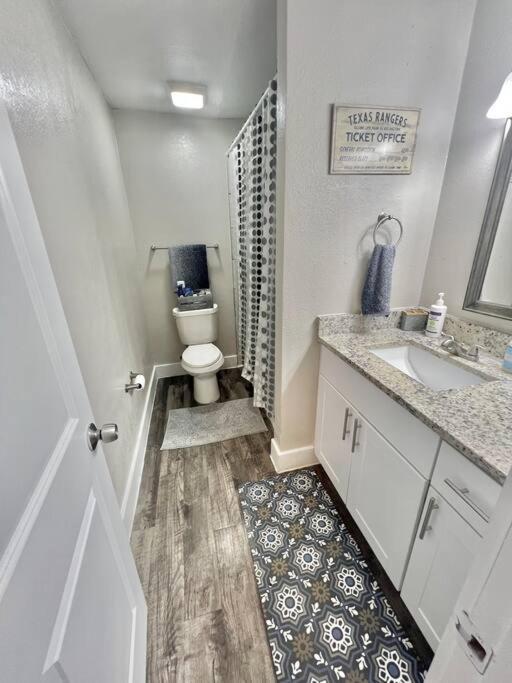 Lovely 2-Bedroom Condo Next To At&T Stadium Arlington Exterior foto