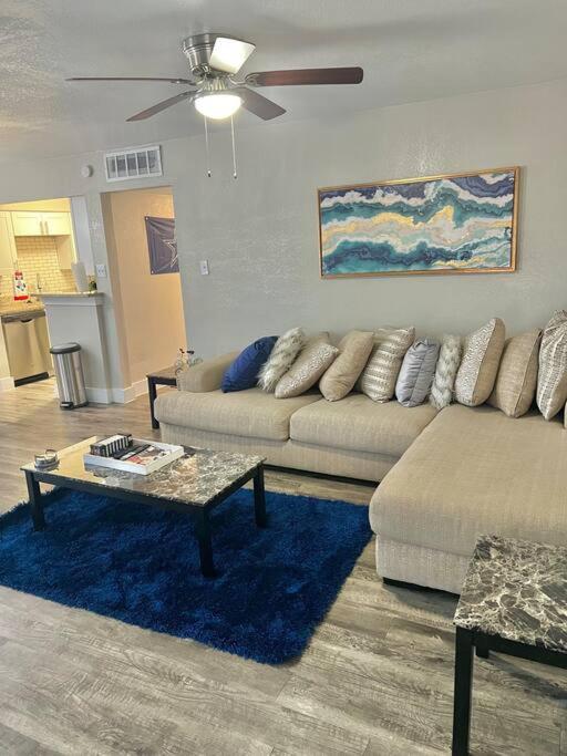 Lovely 2-Bedroom Condo Next To At&T Stadium Arlington Exterior foto