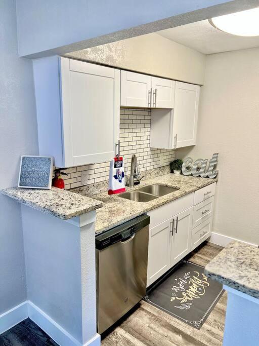 Lovely 2-Bedroom Condo Next To At&T Stadium Arlington Exterior foto